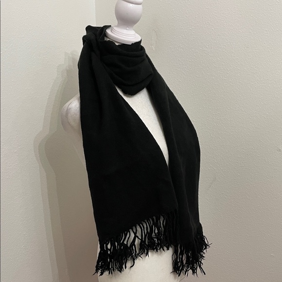 Classic Black Fringe Scarf - Picture 4 of 7